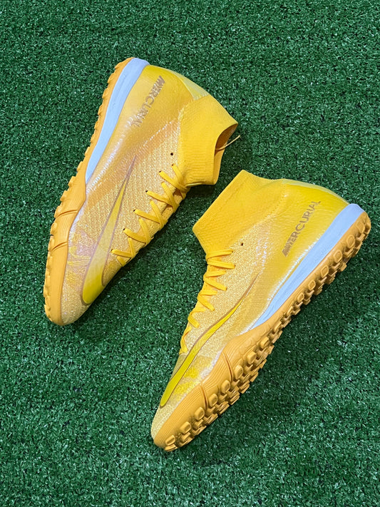 Nike Mercurial Superfly Cosmic TF